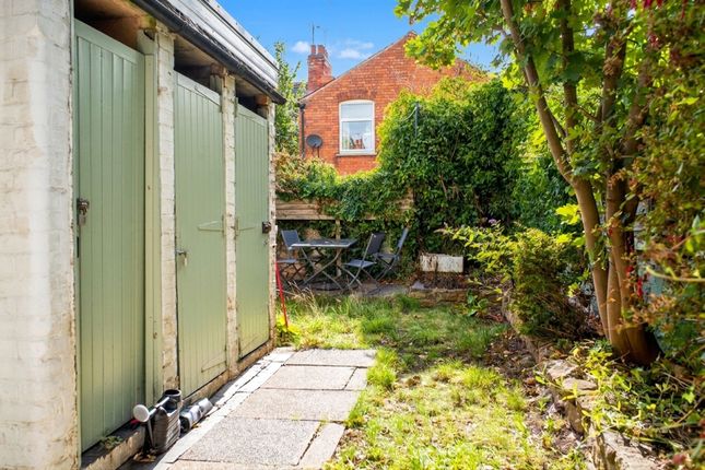 3 Adderley Road, Leicester photo 4