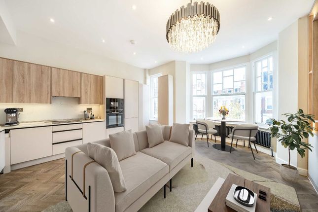 Callcott Road, LONDON photo 2