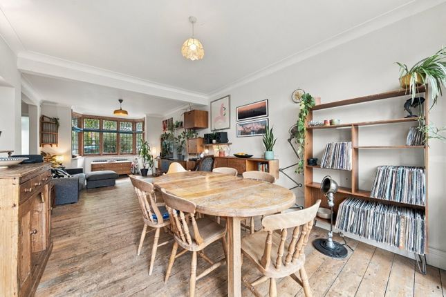 114, Longstone Avenue, London photo 4