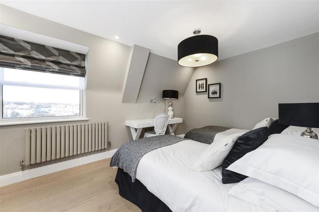 Flat to rent in Boydell Court, St Johns Wood Park, London