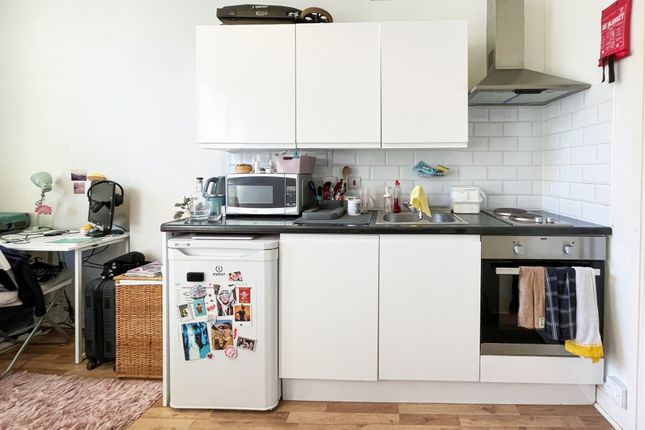 Flat 1 16, Manstone Road, London photo 3