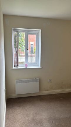 3 Heatley Gardens,, Bolton Road, Bolton photo 4