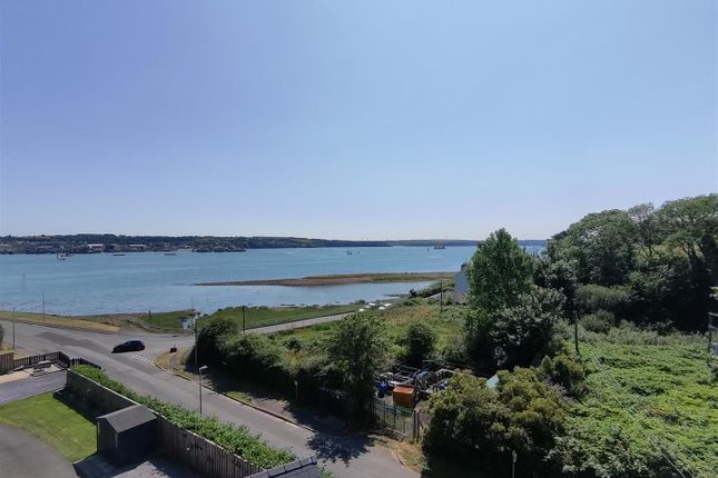 Caerfelyn, Churchway, Milford Haven photo 2