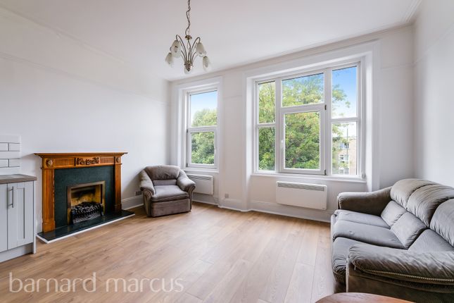 103 B, Brighton Road, SUTTON photo 2
