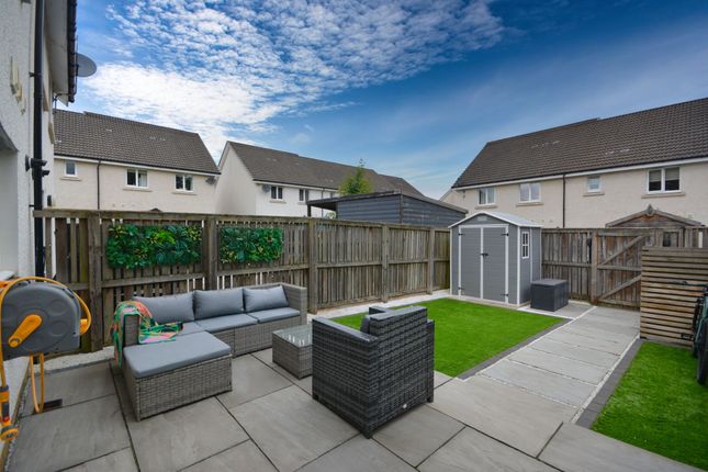44 Crown Crescent, Larbert photo 4