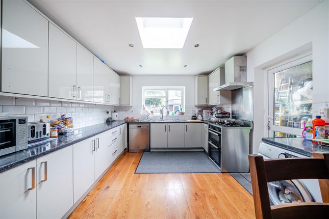 17, Corringham Road, Wembley Park photo 2