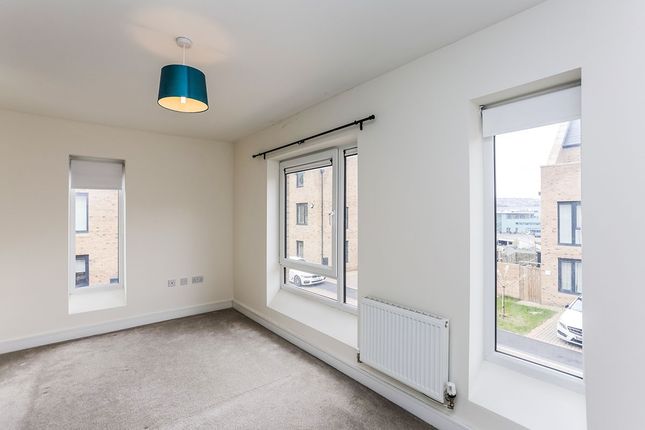 20, Castle Croft Drive, Sheffield photo 4
