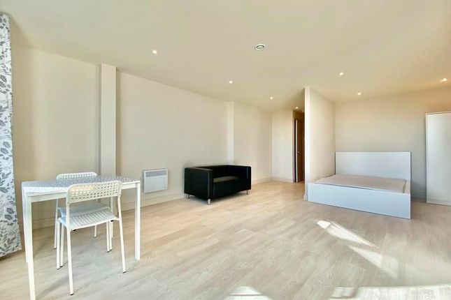 Studio for sale in Flat, Centenary House, North Street, Leeds