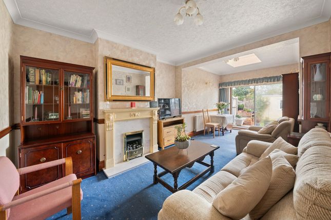 Castle Road, Northolt photo 3