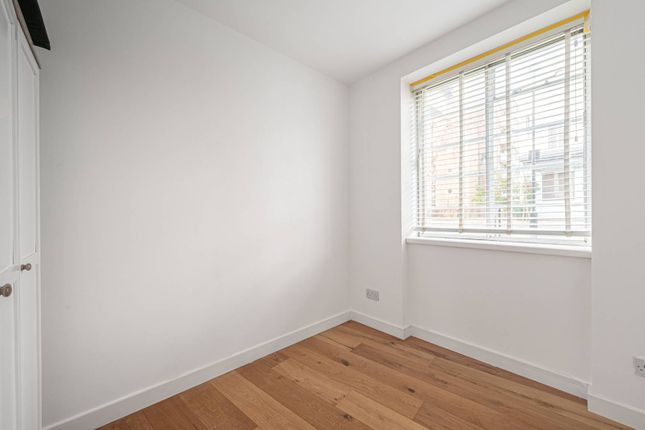 Flat to rent in Townshend Court, St John's Wood, London