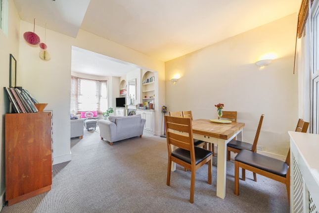 80, Graveney Road, London photo 3