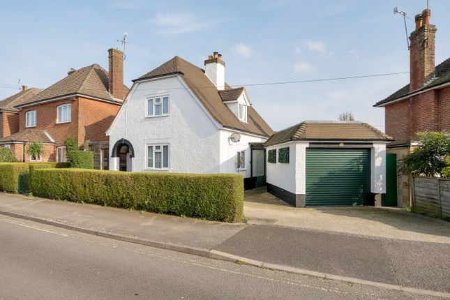 Thumbnail Detached house for sale in Victoria Road, Alton, Hampshire