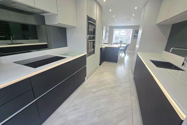 26, Hawthorn Drive, Newton Aycliffe photo 3