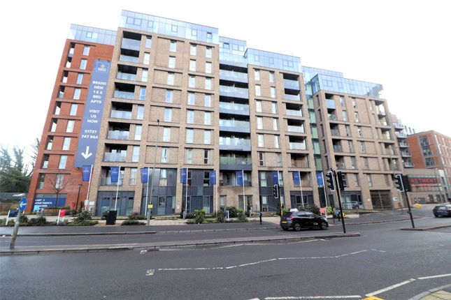 Thumbnail Flat for sale in Picture House, 1 Marketfield Way, Redhill, Surrey