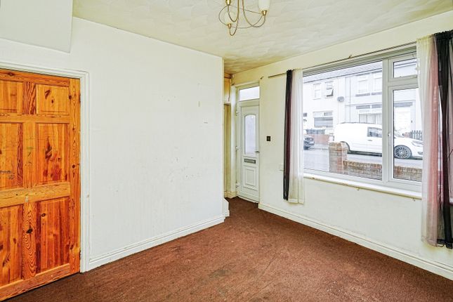 19, Livingstone Road, Ellesmere Port photo 4