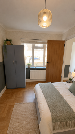 11, Dawson Close, Windsor photo 4