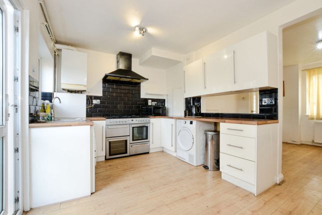 Oakdene Road, Uxbridge photo 2