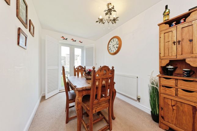 4, Jardins Close, Kent photo 4