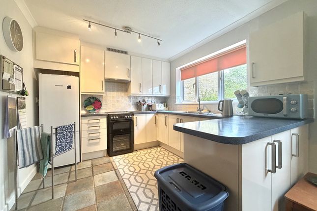 4 Hill House Close, SHERBORNE photo 4