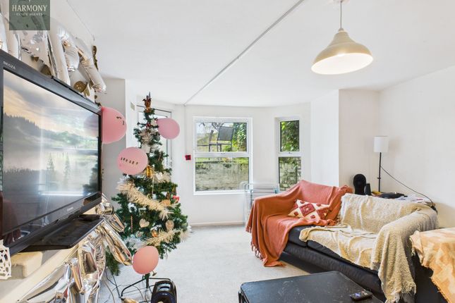 6 Fairfield South, Kingston Upon Thames photo 2