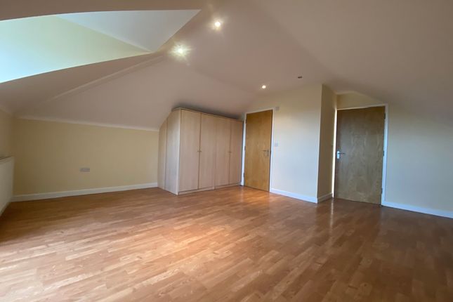 F14 - 63, Northampton Road, Wellingborough photo 5