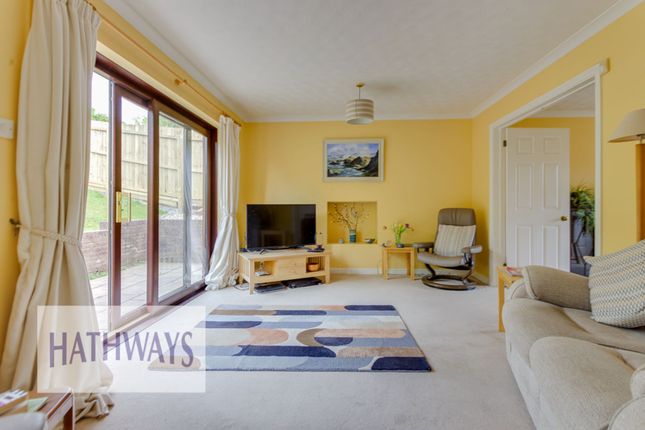 7 Oakleigh Court, Cwmbran photo 5