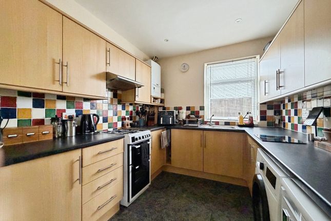 182, Portsmouth Road, Lee-On-The-Solent photo 5