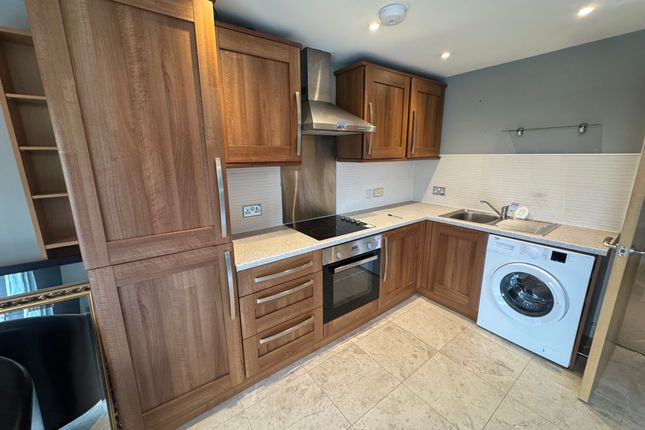 7 Grosvenor Gardens, 513, Radcliffe Road, Bolton photo 4