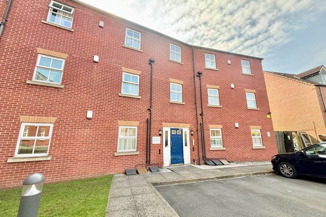 Flat to rent in Spindle Court, Mansfield