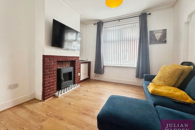 47, Watts Street, Greater Manchester photo 3