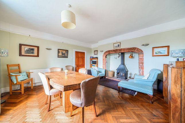 Balls Farm House, Balls Farm Road, Exeter photo 3