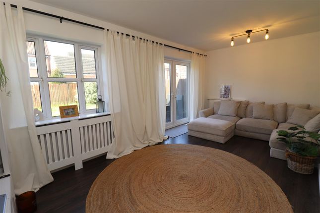 22, Hawthorn Way, Gilberdyke photo 4