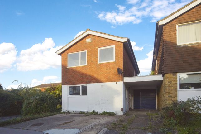 Link-detached house for sale in Crusader Gardens, Croydon