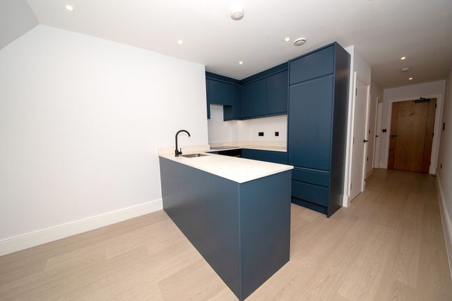 Flat Flat 15, 1, Station Road, Reading photo 2