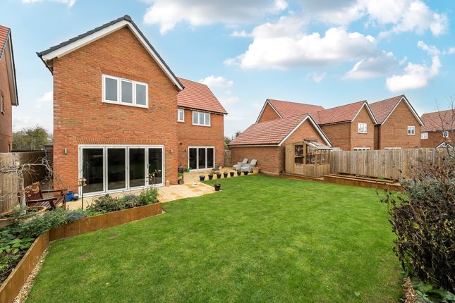 51, Prince Drive, Swindon photo 4