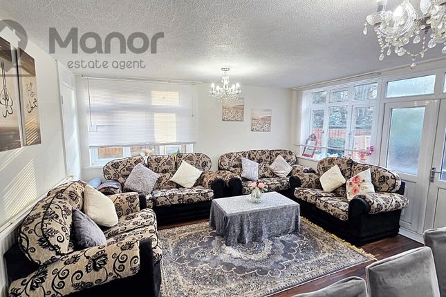 13 Landseer Avenue, LONDON photo 3