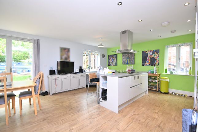 22, Nightingale Drive, Northampton photo 2