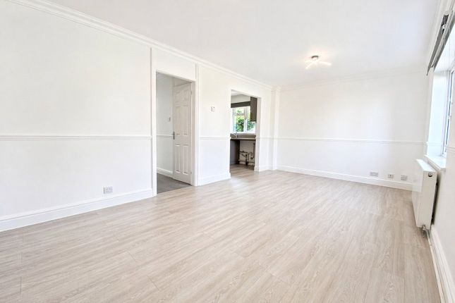 36, Ladycross, Godalming photo 2