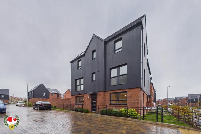 4-bed semi-detached on Doyle Road, Bristol, £1,750/mo