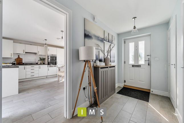 8 Norreys Drive, Bicester photo 2