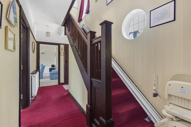 11, Mangrove Drive, Hertford photo 3