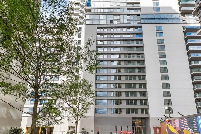 Studio to rent in Park Drive, Canary Wharf