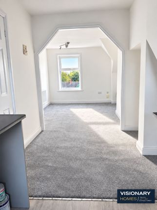 1-bed flat on Flat 3, 53 Trent Valley Road, Lichfield, £850/mo