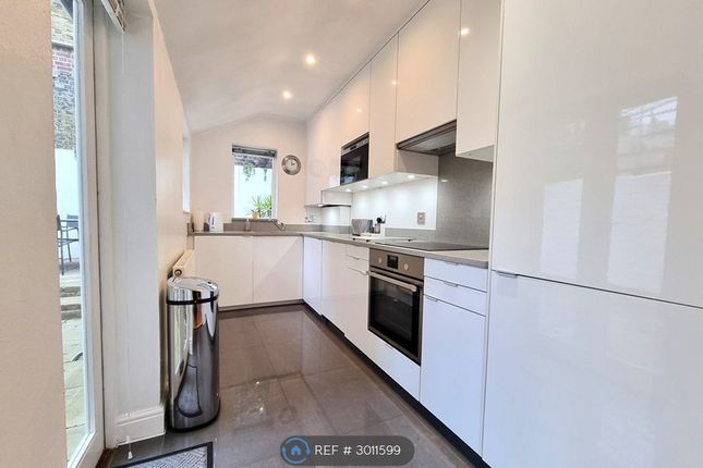 Petersham Road, Richmond photo 3