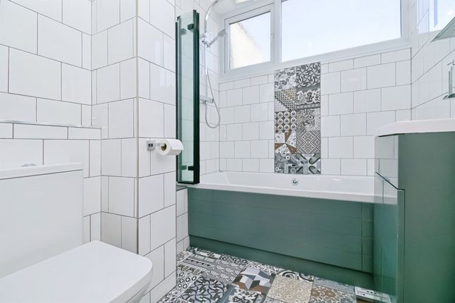 10, Beaconsfield, Romilly Road, Barry photo 4