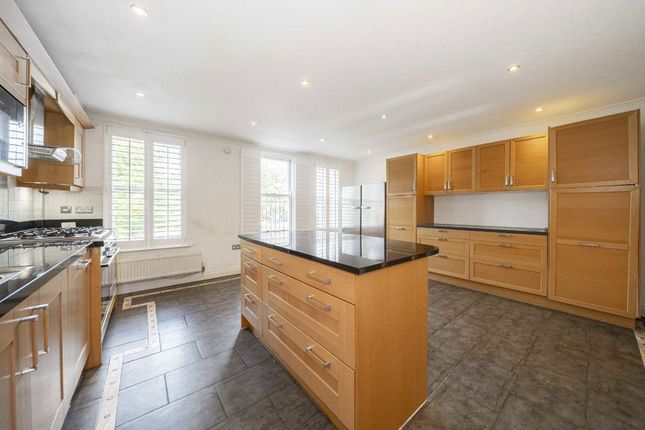 33, Langdon Park, Teddington photo 3