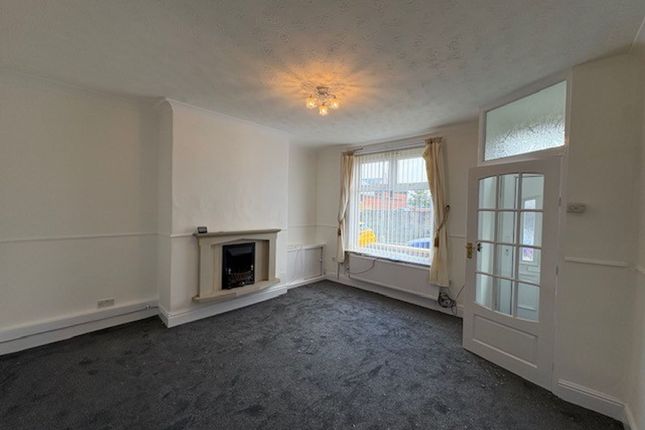 52 Knoll Street, Rochdale photo 2