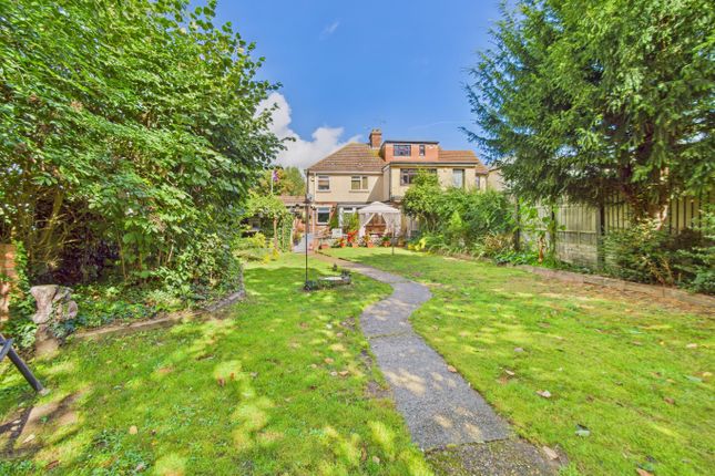 103 Purfleet Road, Aveley, Essex photo 2