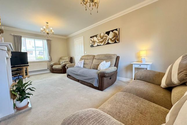 4, Swan Avenue, Tiverton photo 4