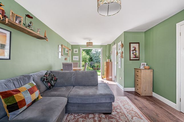 16, Trecarne Close, St. Austell photo 4